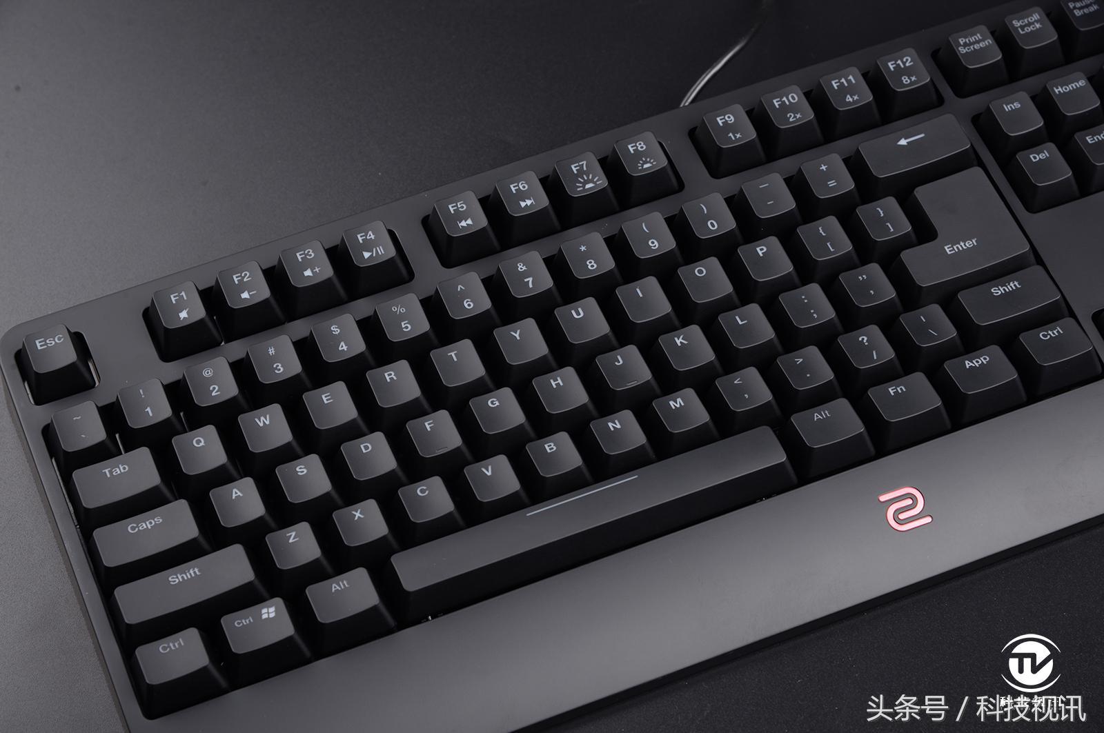 依旧偏执狂明基ZOWIECELERITASⅡ机械键盘评测