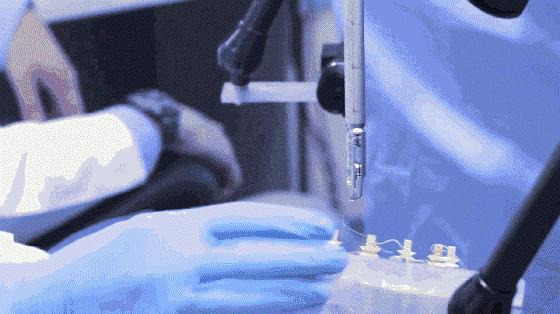 这些人要担心了，“灵声机器人”要来抢饭碗了！