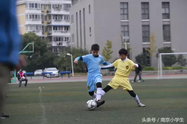 寒风抵挡不住同学们的热情,寒风抵挡不住他们的热情