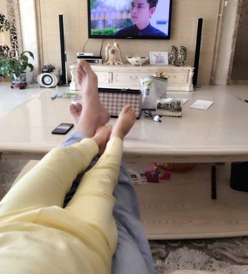 刘昊然同款羽绒服什么牌子,刘昊然同款波司登羽绒服