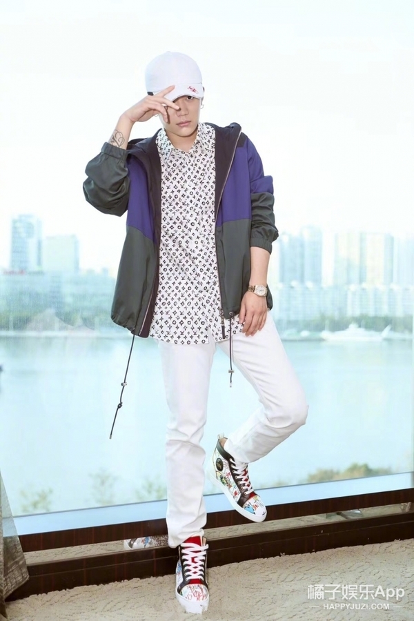 年薪百万的p图大师 (年薪100万的p图大师)