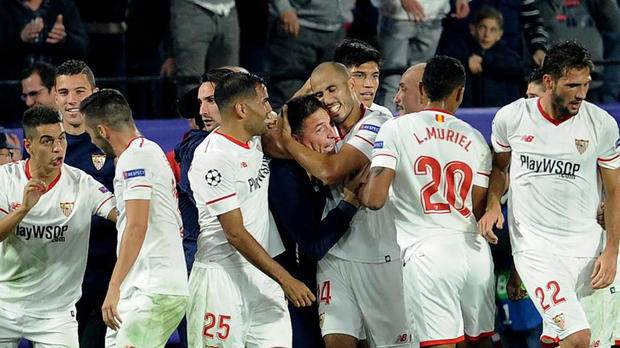 足球教练落泪感人瞬间,主教练感人