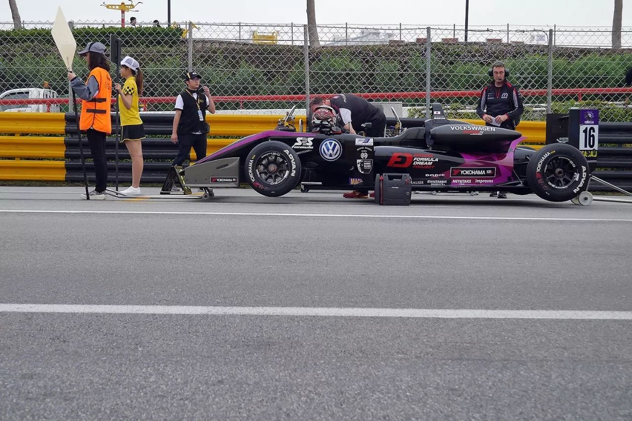 碰撞大赛车,史上最强赛车碰撞