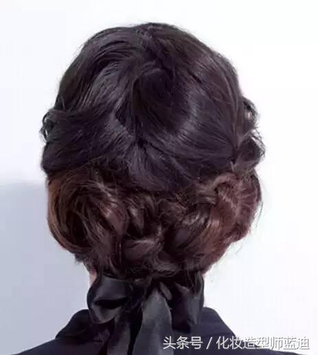 头发扎什么发型回头率高,教你一分钟弄头发