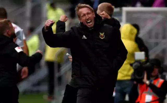 从饱受嘲讽到征服全世界,从饱受质疑到夺得冠军