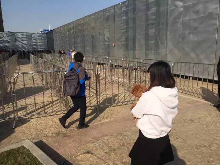 房价比地价还低！12500元/㎡的禄口限价盘今天被投资客团团包围