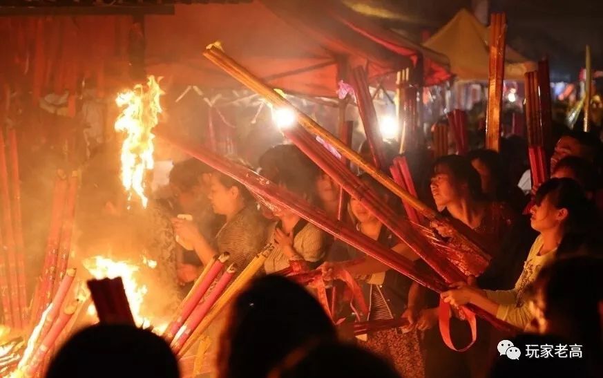 懂得人性阴暗面才能赚大钱,好奇心与从众心理区别