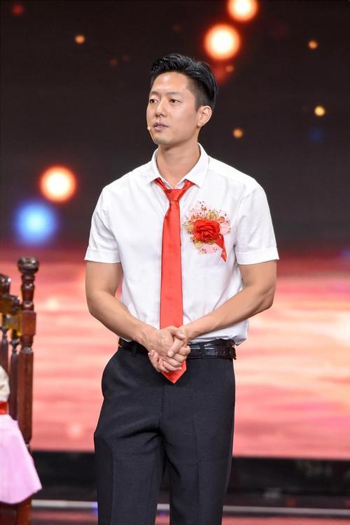 16岁辍学打工，和姚笛相恋，被杨幂拒吻，如今被称“励志哥”