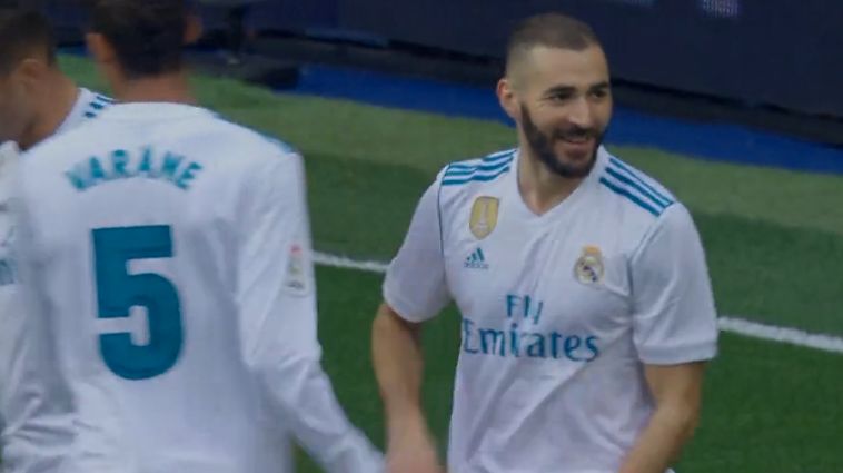 c罗2.65超强滞空头球不同语言解说,c罗超恐怖的浮空能力