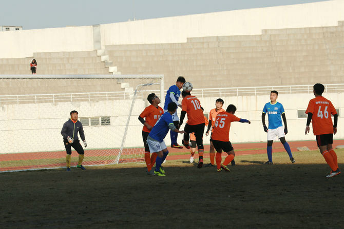 *安泰**市足球比赛——晟和福特对阵德木服饰的精彩瞬间