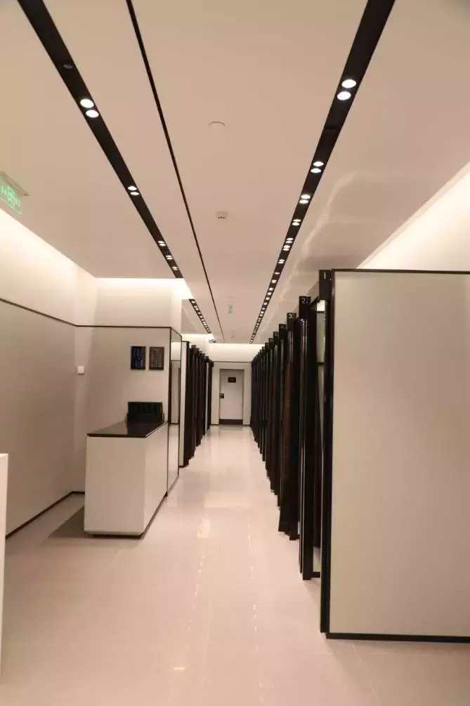 中国最大的第二个zara店,zara上海第一家门店