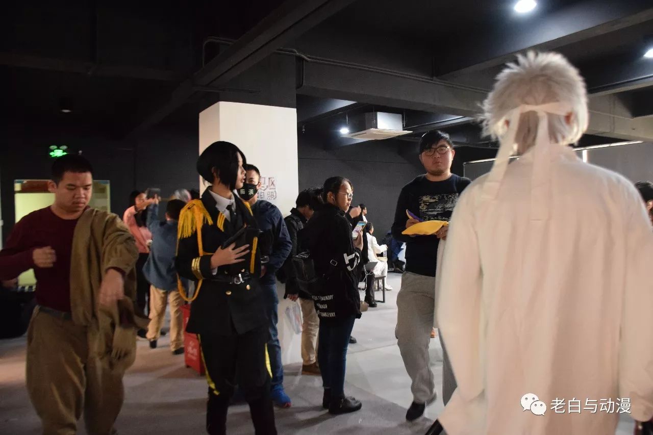 昨天去了一场小型的漫展,感觉又回到了2.5次元