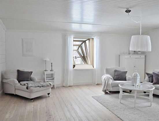 被窗户吓到,小朋友看到窗户吓哭了