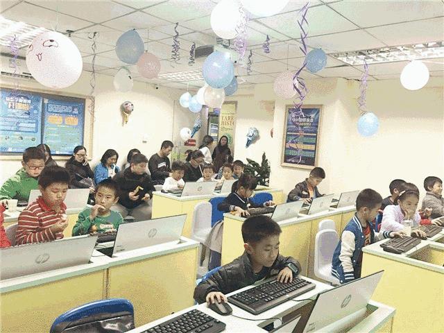 天天上学不开心?来场游戏压压惊!童程童美深圳校区感恩节游戏会