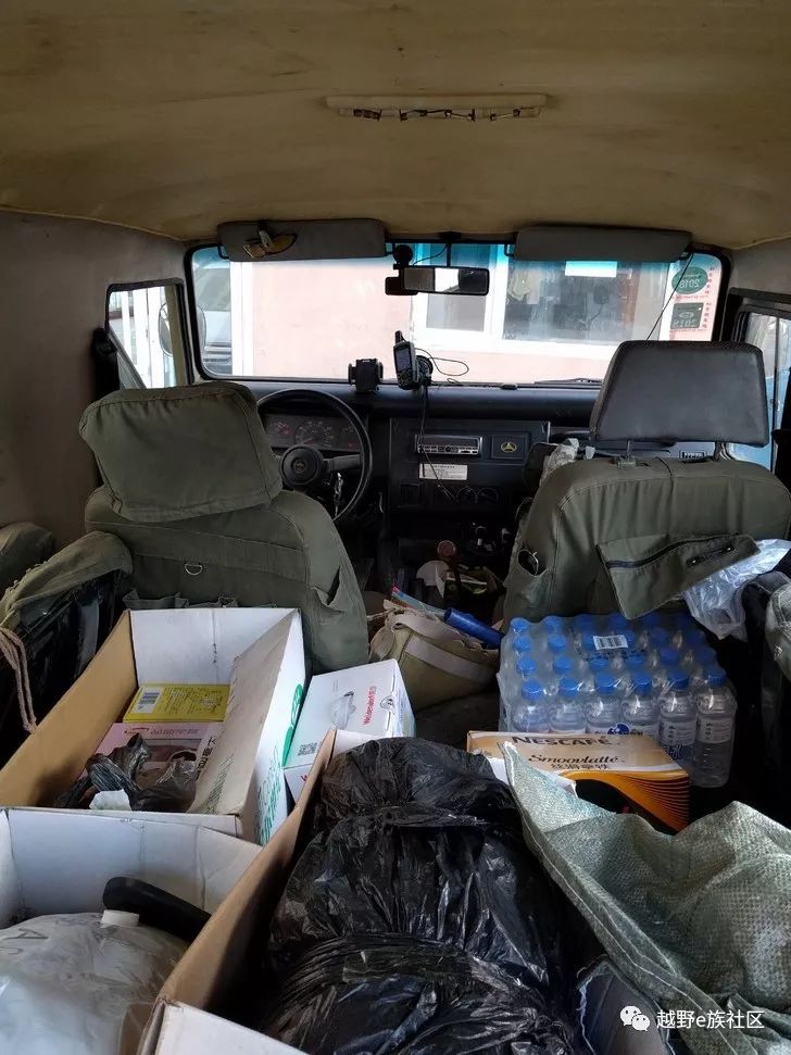 从瑞丽去畹町的路上,去畹町的路上