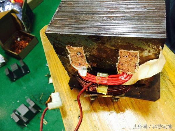 用12v电瓶自制18650点焊机,diy手工制作点焊机迷你超小型