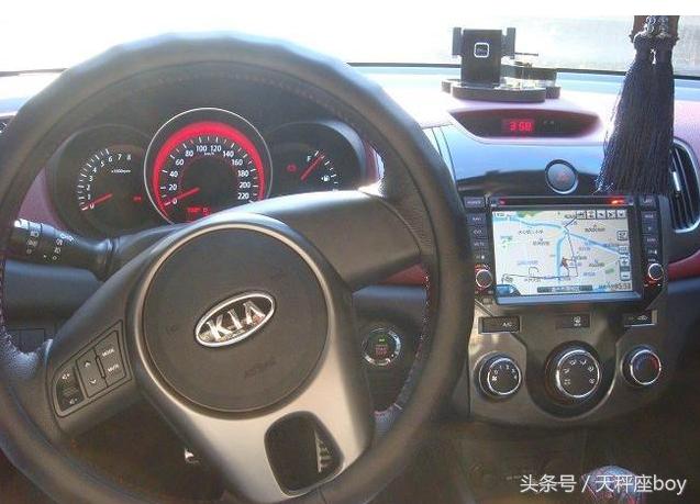 起亚双门轿跑,起亚速迈小轿跑