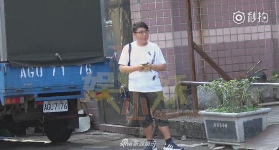 昔日童星郝劭文生活惨淡,生活惨淡