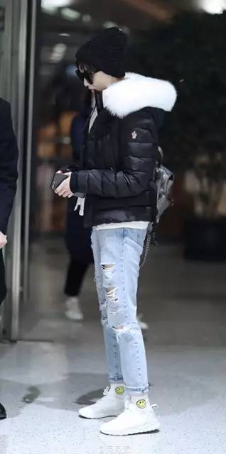 周冬雨同款白色袜子,周冬雨穿袜子教程