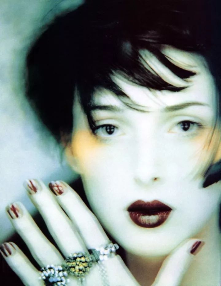 照片拍糊了如何处理,镜头脏了拍的照片白糊怎么办