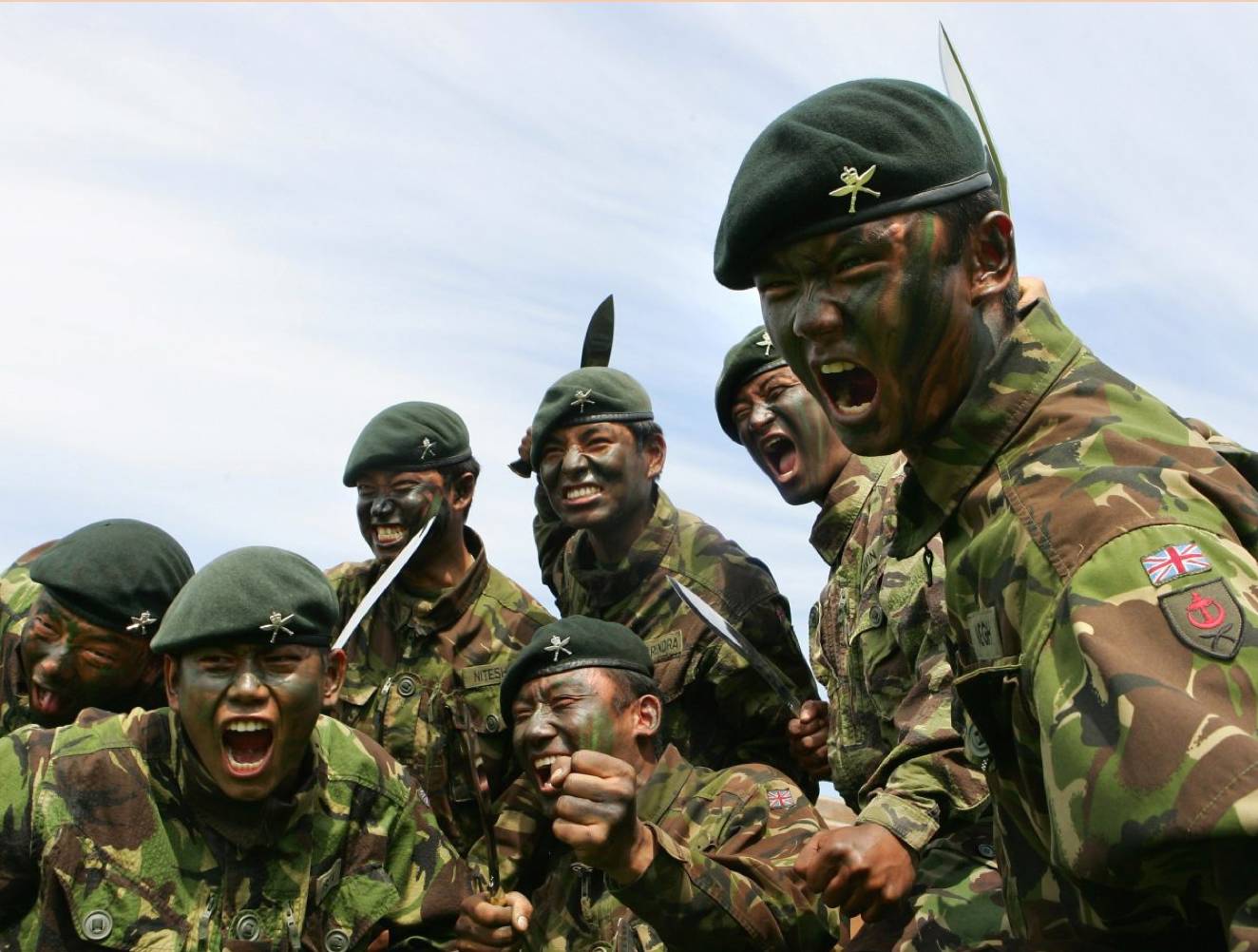 廓尔喀部队真实作战视频,实探巴基斯坦