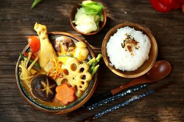 一口辛香热辣咖喱，瞬间从0℃的冬天飞到东南亚的海边