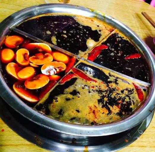 最近最火的重庆火锅,超霸气的火锅