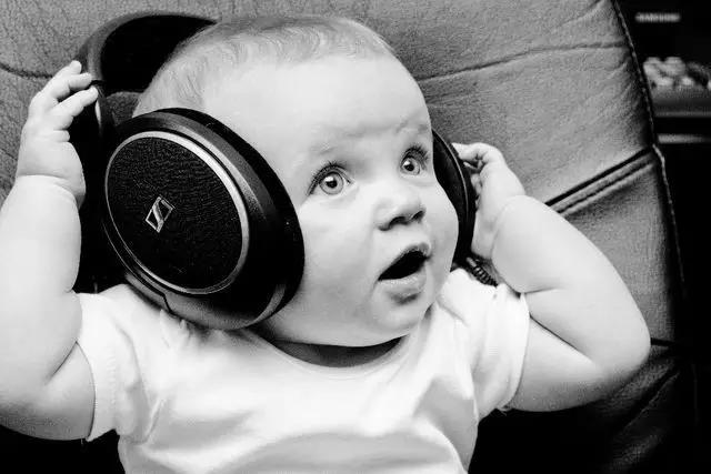 1到2千耳机,从1到100的音频