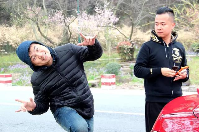 奔驰e400敞篷国内售价,奔驰e400敞篷跑车有硬顶吗