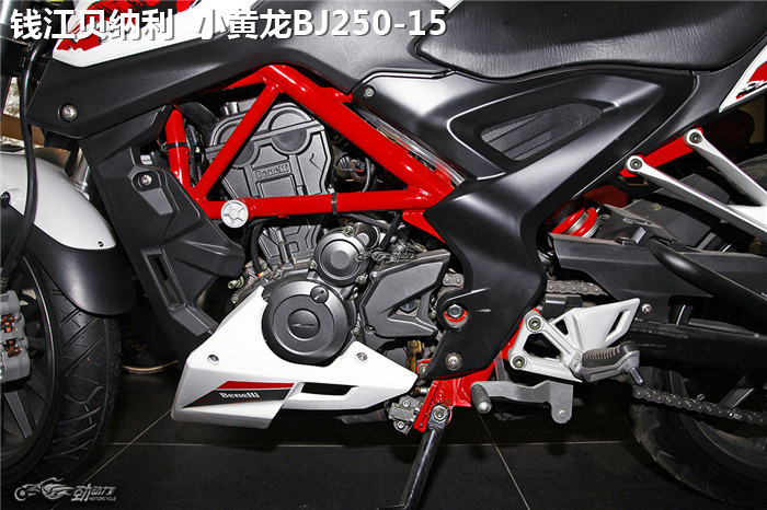 全民跑山时代的入门利器——两款250级别的合资街车