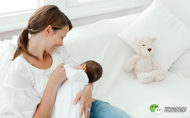 平胸妈妈有奶水吗,平胸会不会导致奶水不够