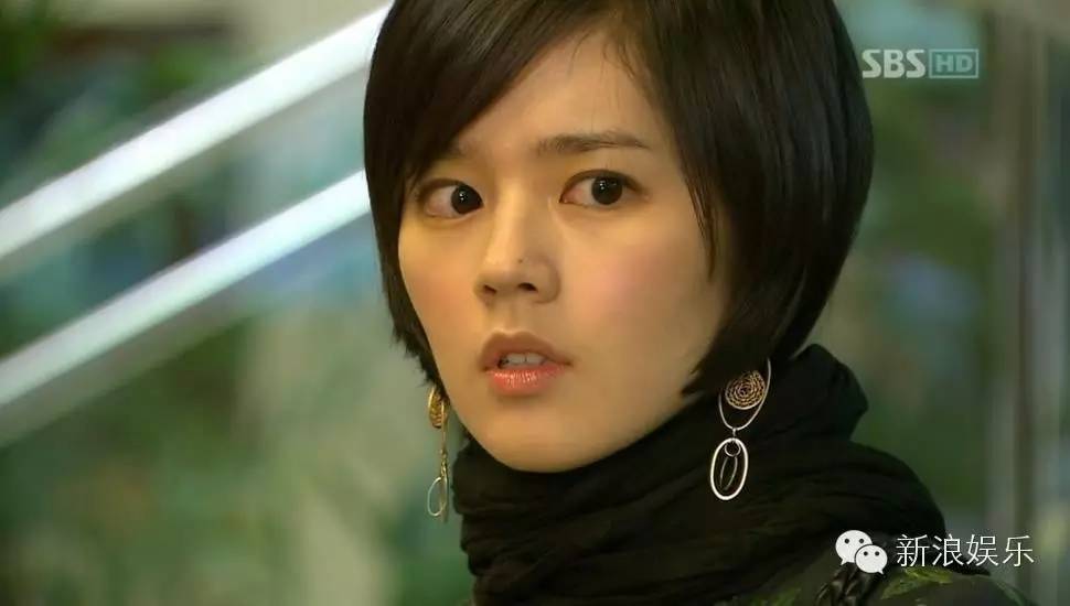 韩佳人颜值变化,从结婚到生孩子没有改变