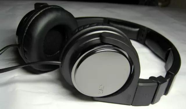 1到2千耳机,从1到100的音频