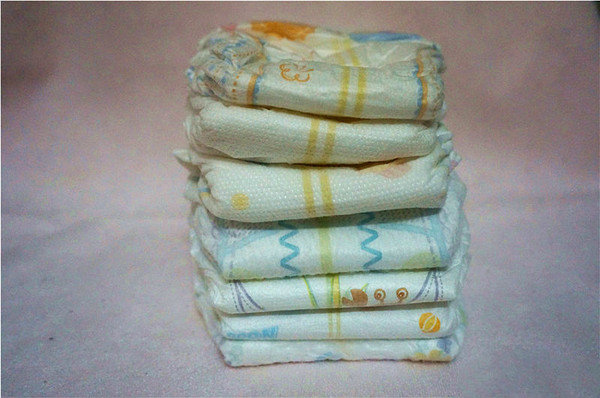 如何选择合适的纸尿裤尺码,nb码纸尿裤和s码纸尿裤买多少合适