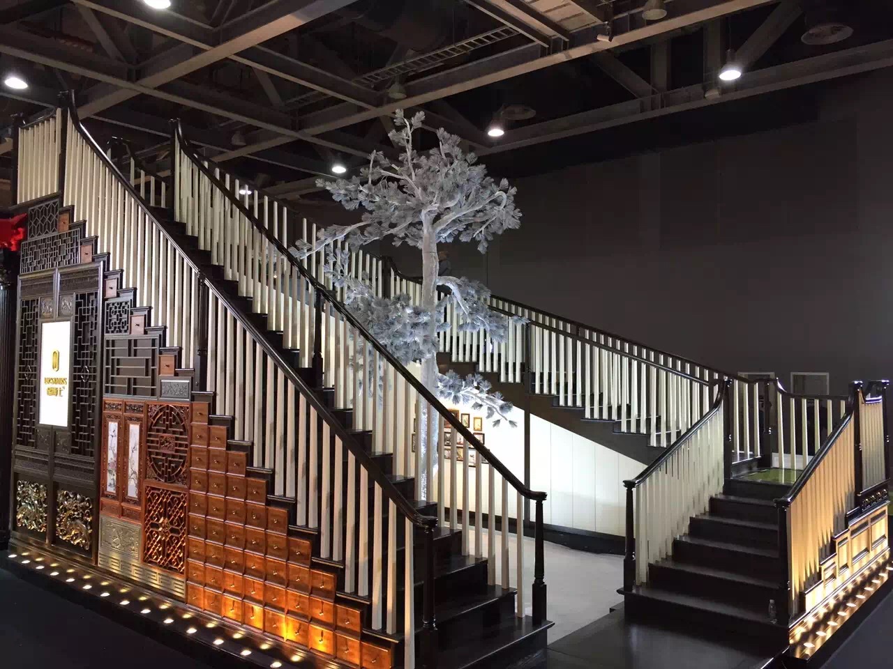 据说这位博士备受家居行业青睐设计师也为之疯狂