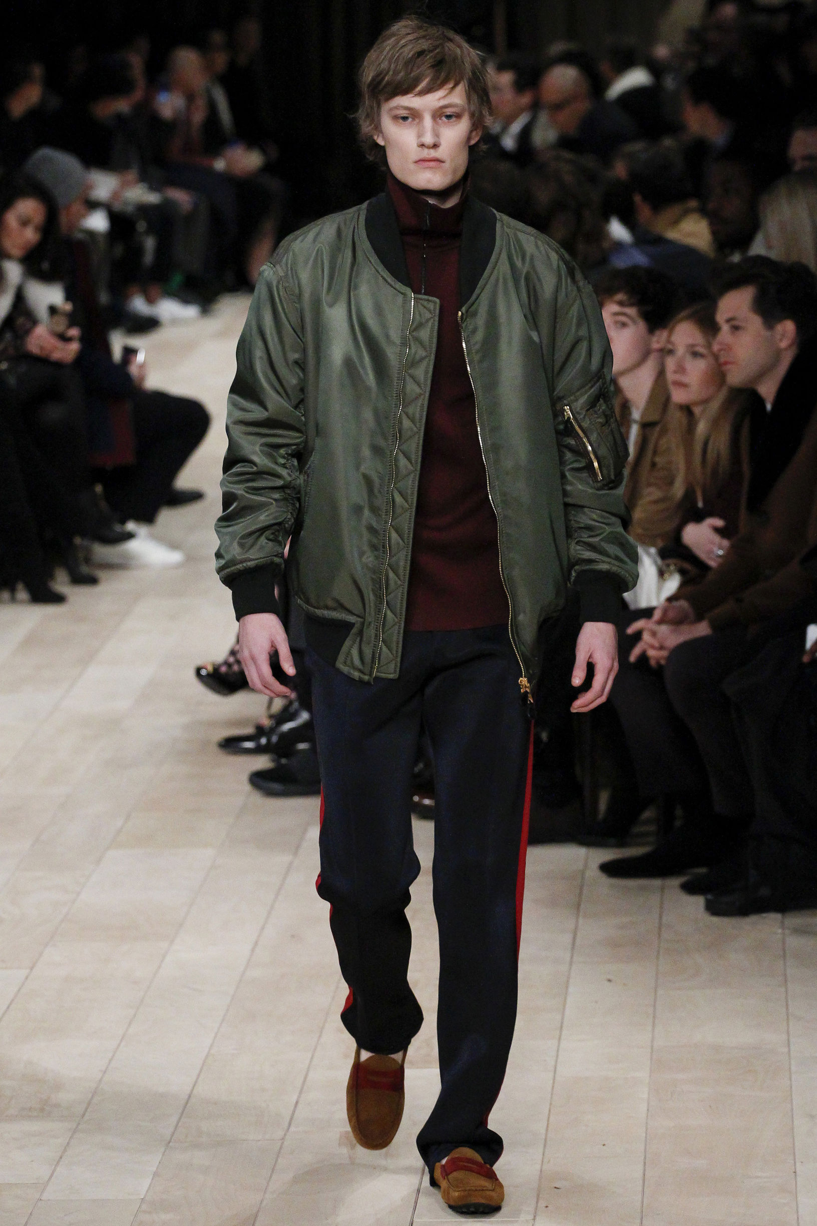 burberry男装街拍,burberry新季迷惑时尚单品男装