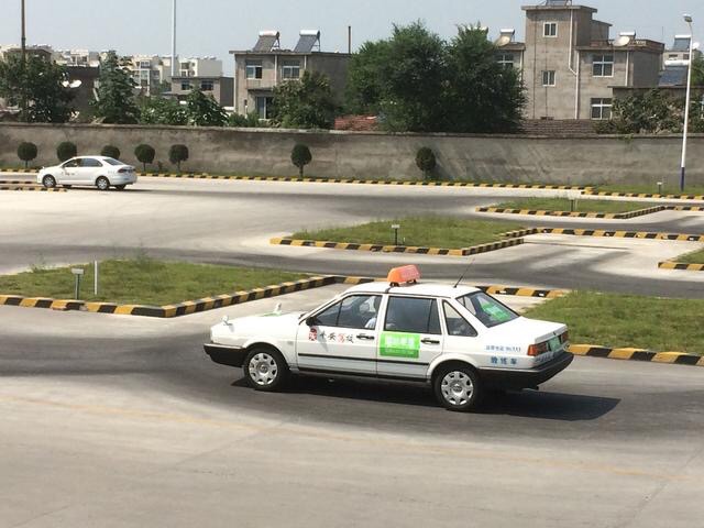 学车时光：驾校客服起到的积极作用，有多重要？