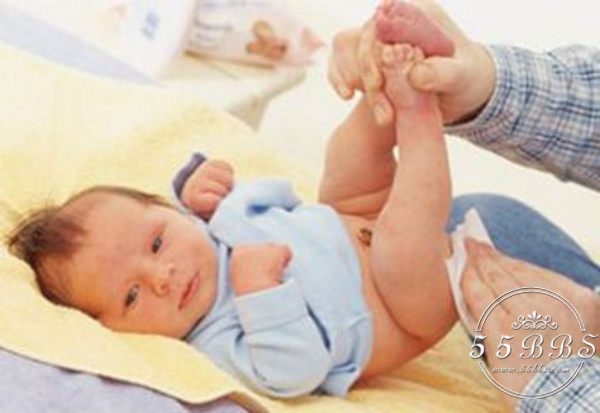 婴儿如何洗澡不着凉,小婴儿如何洗澡