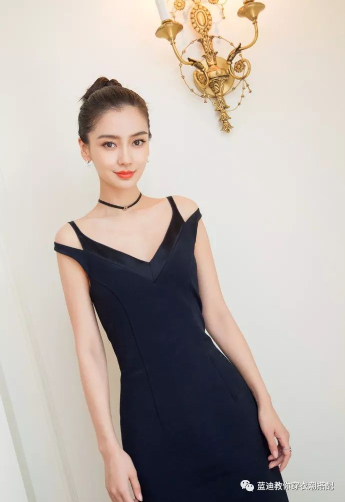 angelababy谭松韵合影,沈月乔欣街拍视频