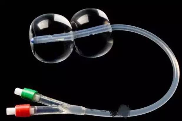 生孩子一定要塞球囊吗,生孩子为什么盖个布