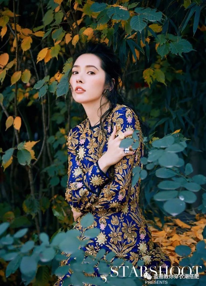 angelababy谭松韵合影,沈月乔欣街拍视频