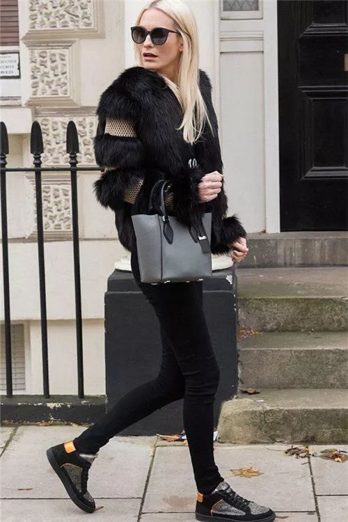 皮草马甲怎么穿搭好看,皮草马甲的穿搭方法