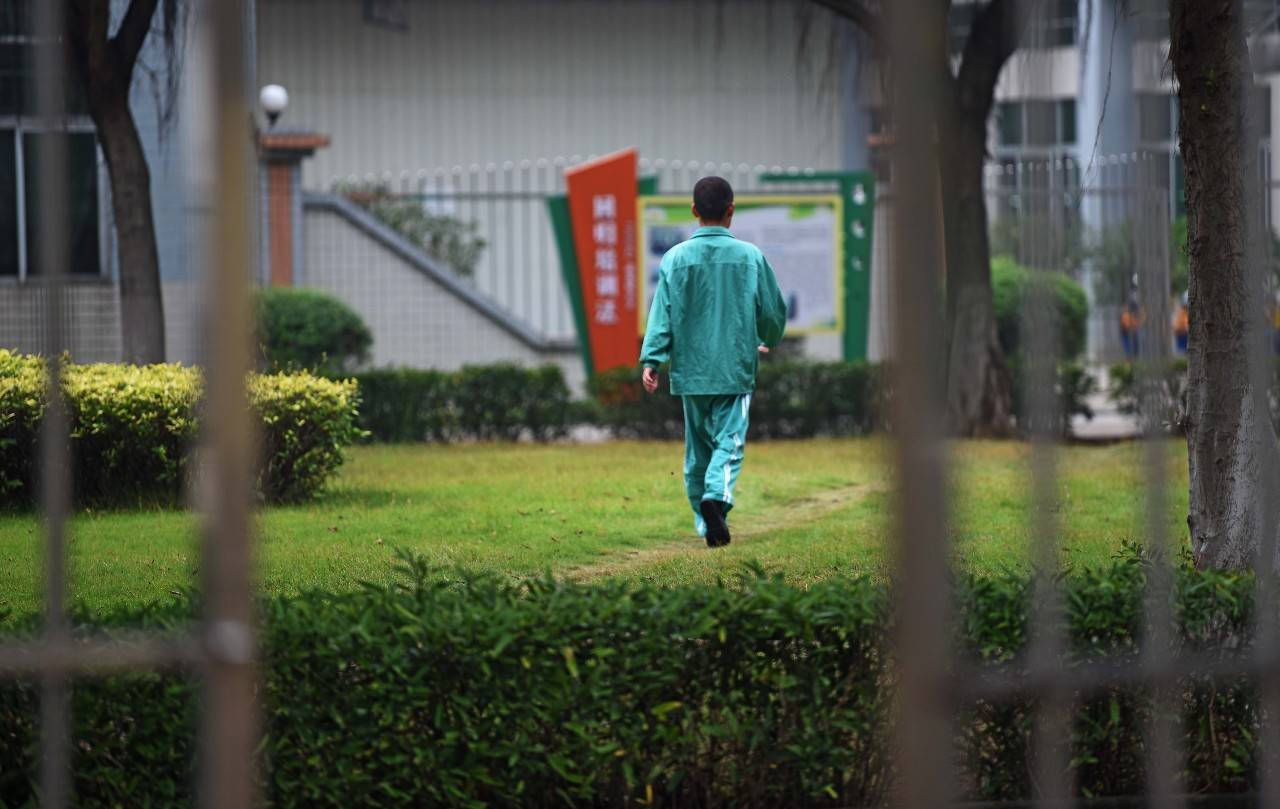 采访戒毒人员,记者采访艾滋病人