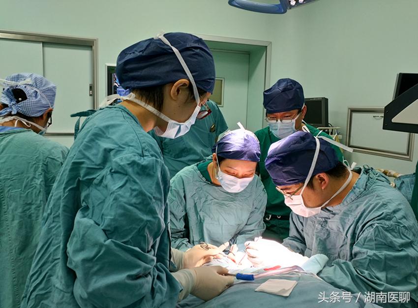 男子流鼻涕,脑膜穿孔流鼻涕