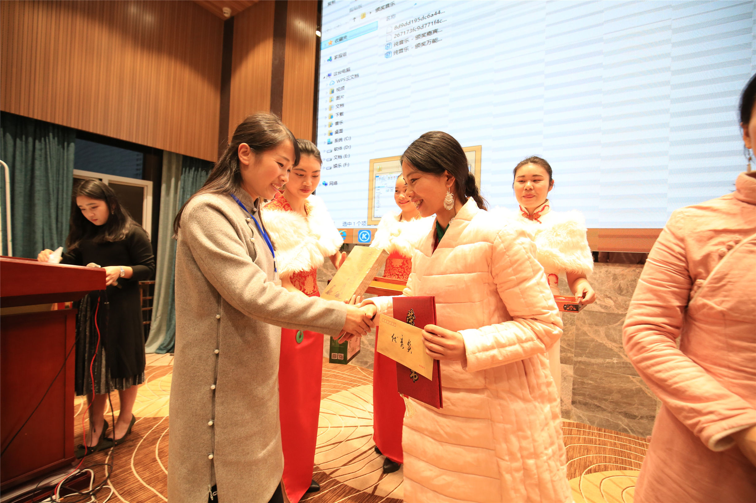 民族茶艺大赛,黔东南苗族选美冠军