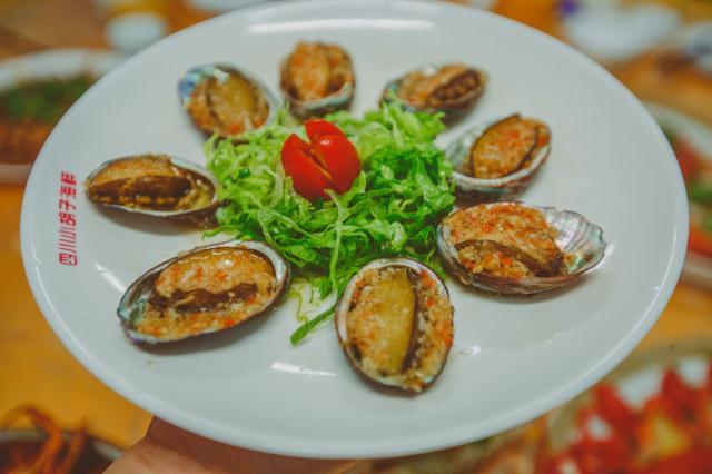 带上父母去看海完整视频,带你去三亚一起看海享受亲子时光