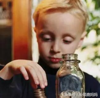 看全球各地果敢爸妈不同寻常的教养笔记，“敢让孩子做自己”！