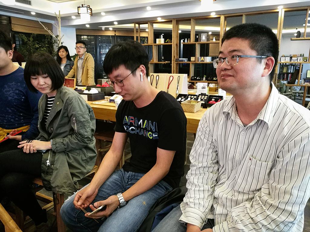 花间一缕魂，随风信邈邈——“闻香识海南”香烟缭绕余韵长