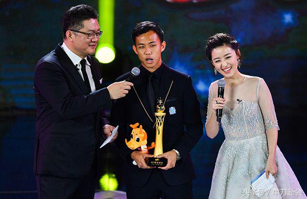 广州恒大球员曾诚照片,曾经球童如今巨星