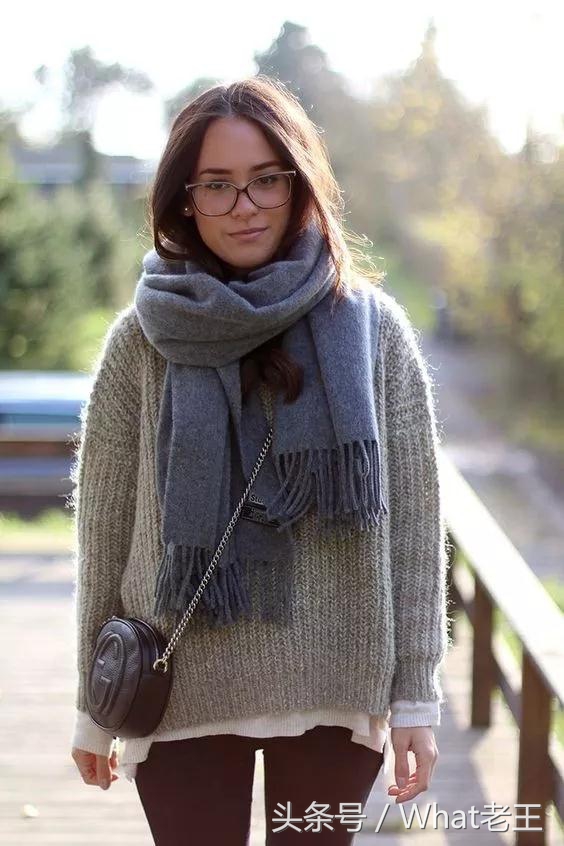 lv羊绒围巾哪个颜色最百搭,买羊绒围巾哪个颜色最百搭
